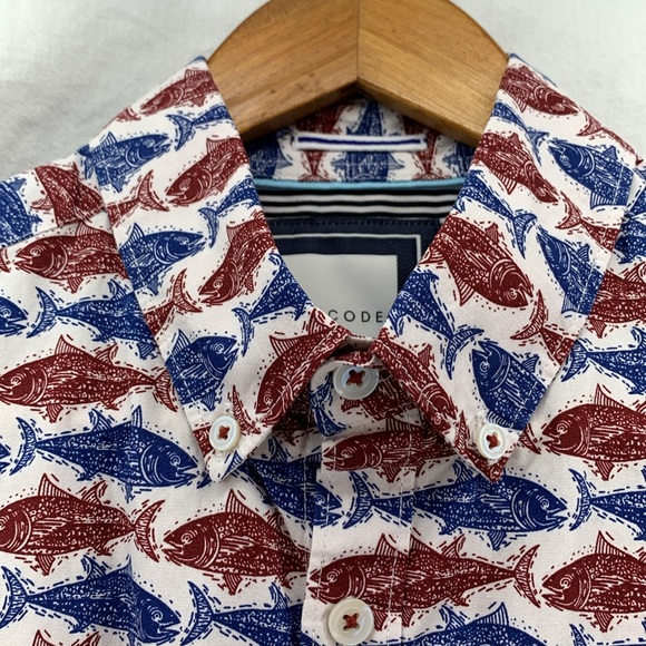 Zipcode Men’s small short sleeve button down shirt NWT red blue fish - Picture 8 of 17
